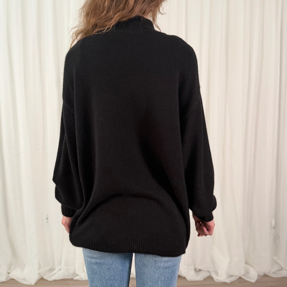 H&M Graphic Crewneck Sweatshirt Black Oversized Streetwear Pullover Logo Size S - Picture 4 of 7